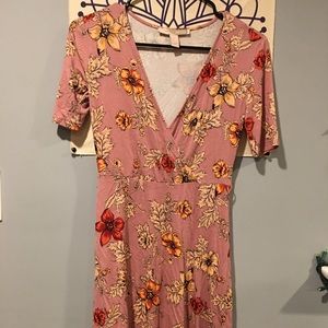 Floral v-neck, 3/4 sleeve dress. Size womens Small, barley worn.